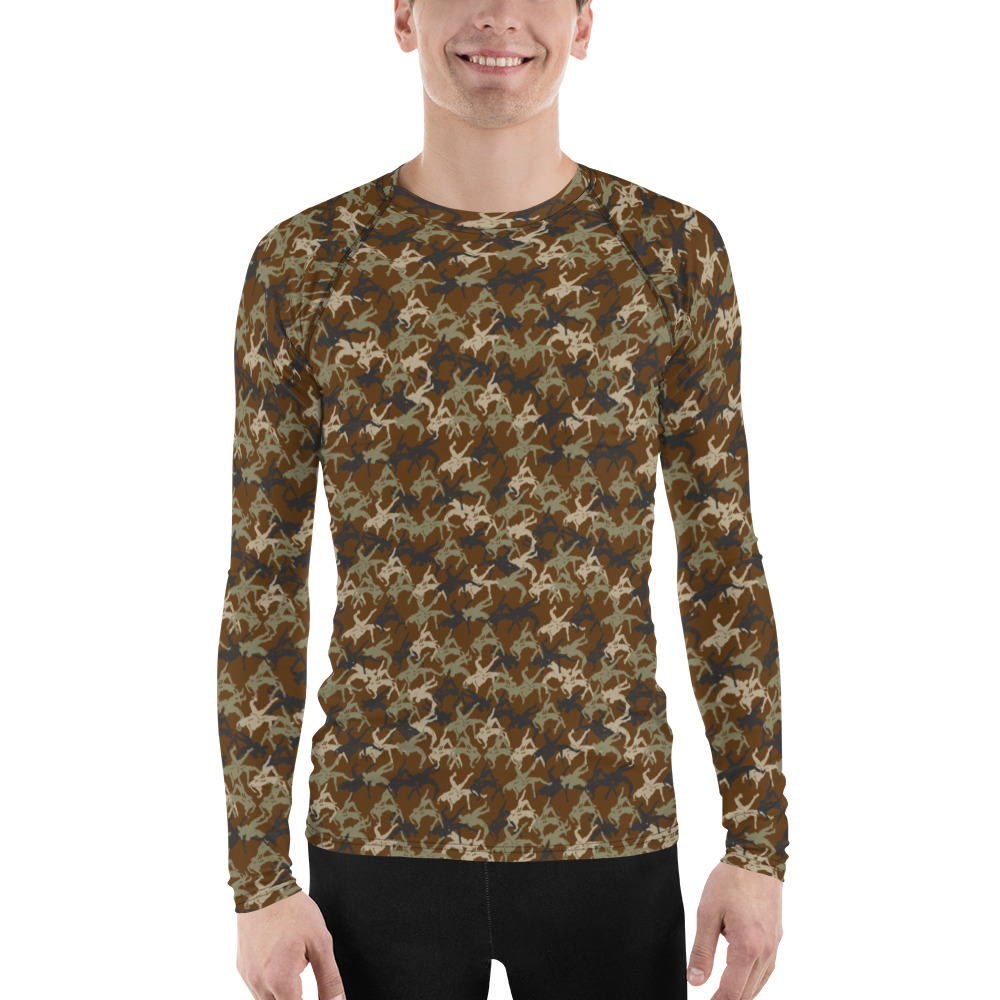Wrestler Camo brown baseMen's Rash Guard - Image 1